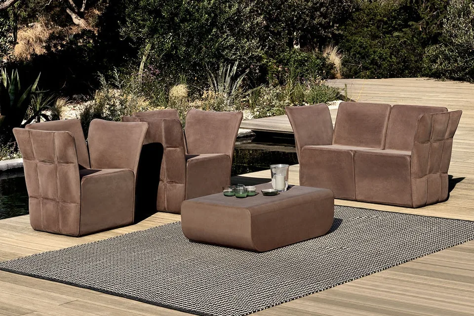 Salotto da giardino MYYOUR collezione Chico con divani e tavolino per arredo outdoor di design in Italia